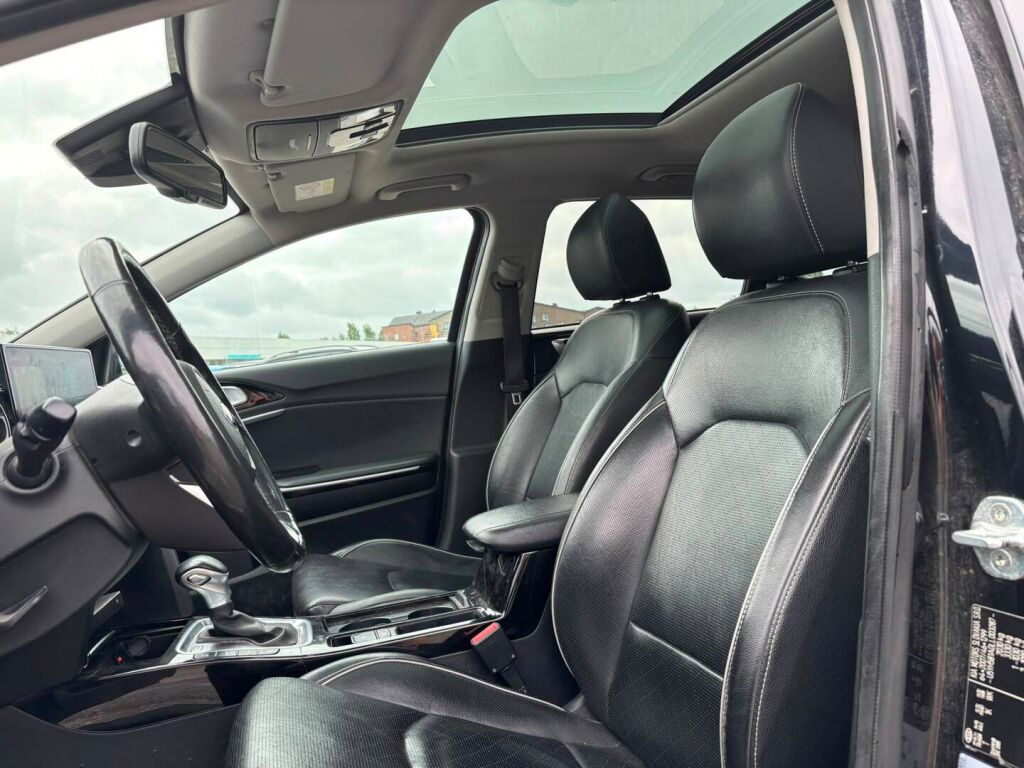 Kia Ceed 2021 Musta