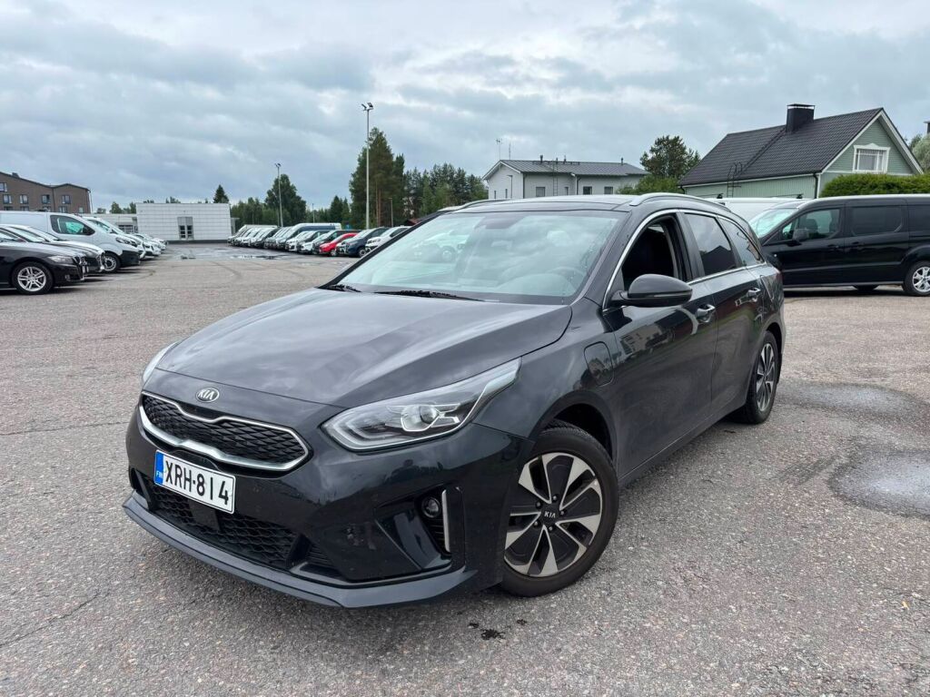 Kia Ceed 2021 Musta