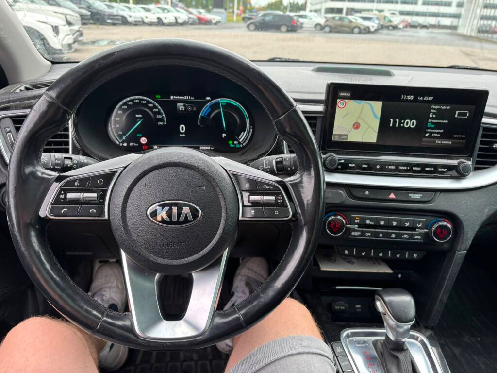 Kia Ceed 2021 Musta