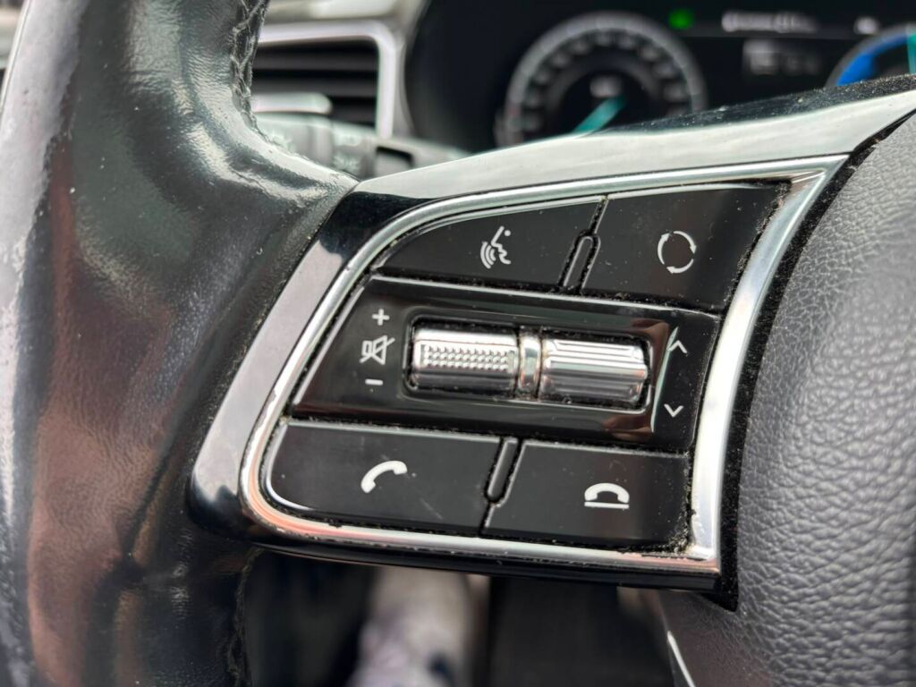 Kia Ceed 2021 Musta