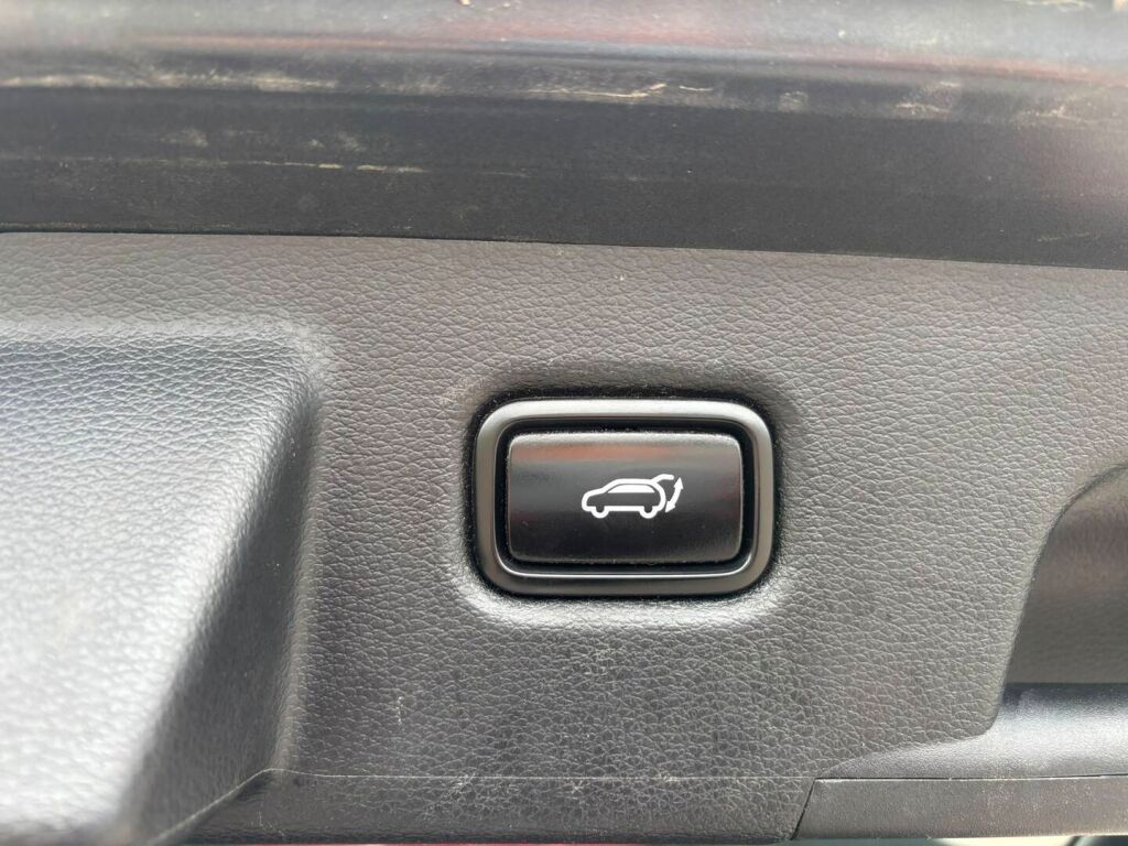 Kia Ceed 2021 Musta
