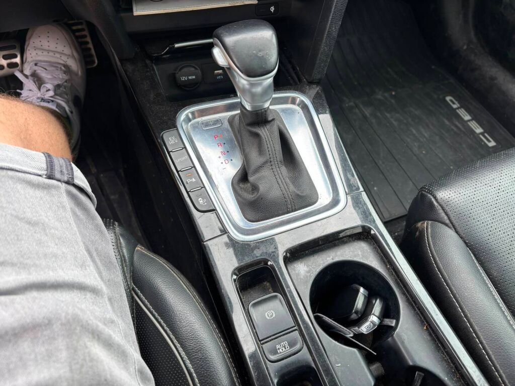 Kia Ceed 2021 Musta