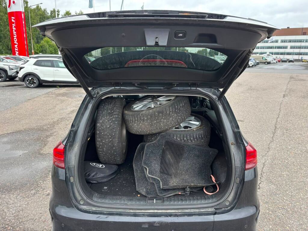 Kia Ceed 2021 Musta
