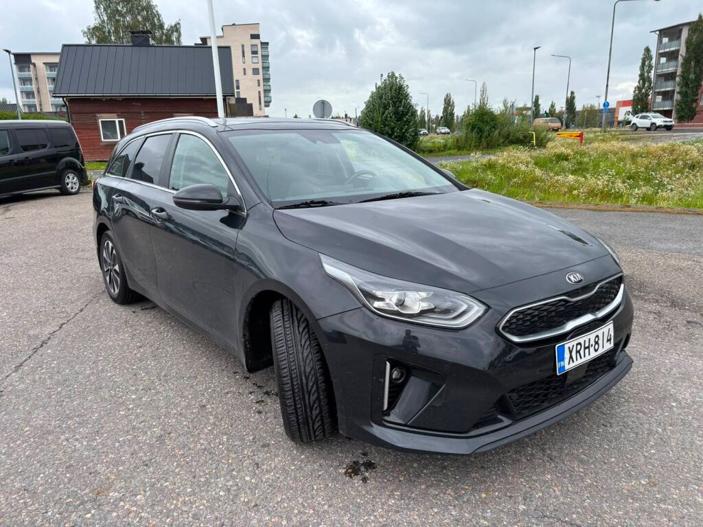 Kia Ceed 2021 Musta