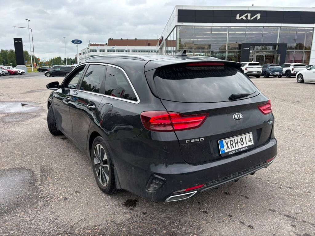 Kia Ceed 2021 Musta