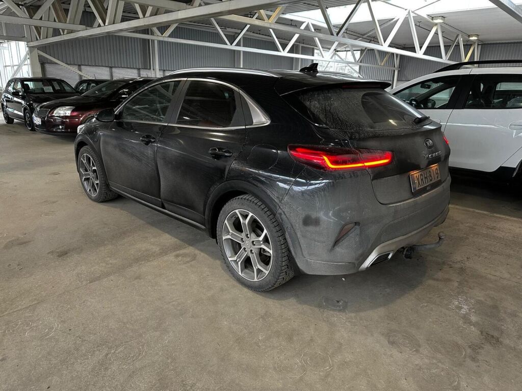 Kia XCeed 2020 Musta