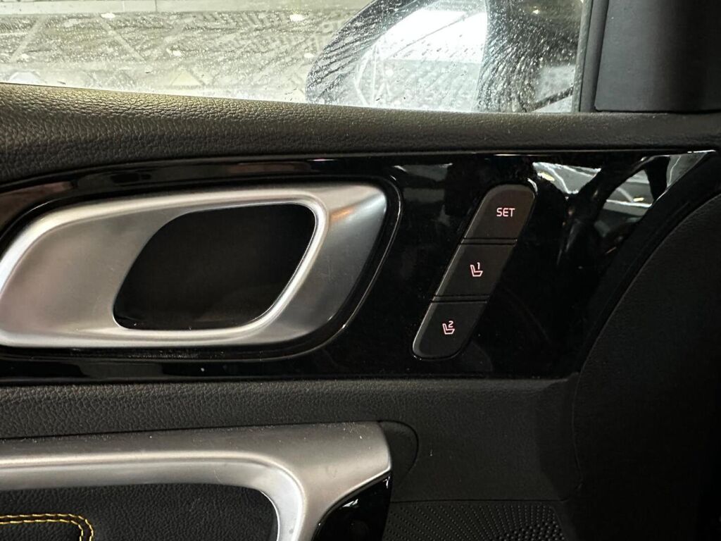 Kia XCeed 2020 Musta