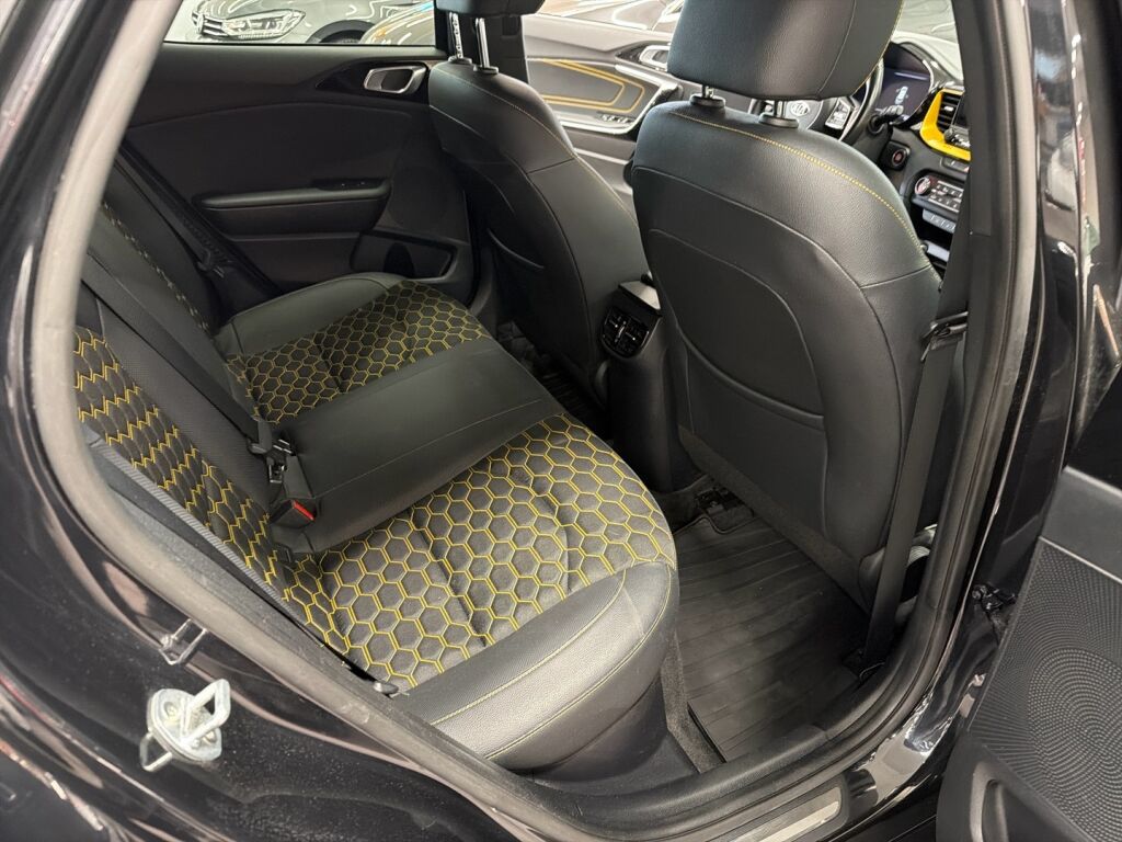 Kia XCeed 2020 Musta