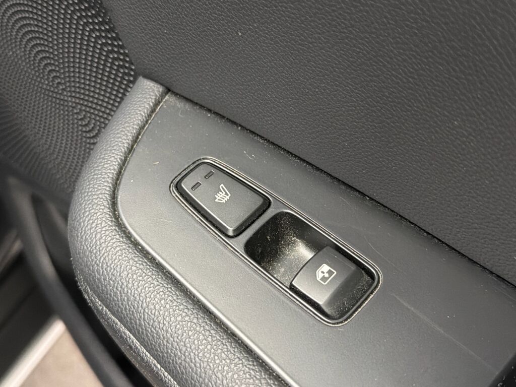 Kia XCeed 2020 Musta