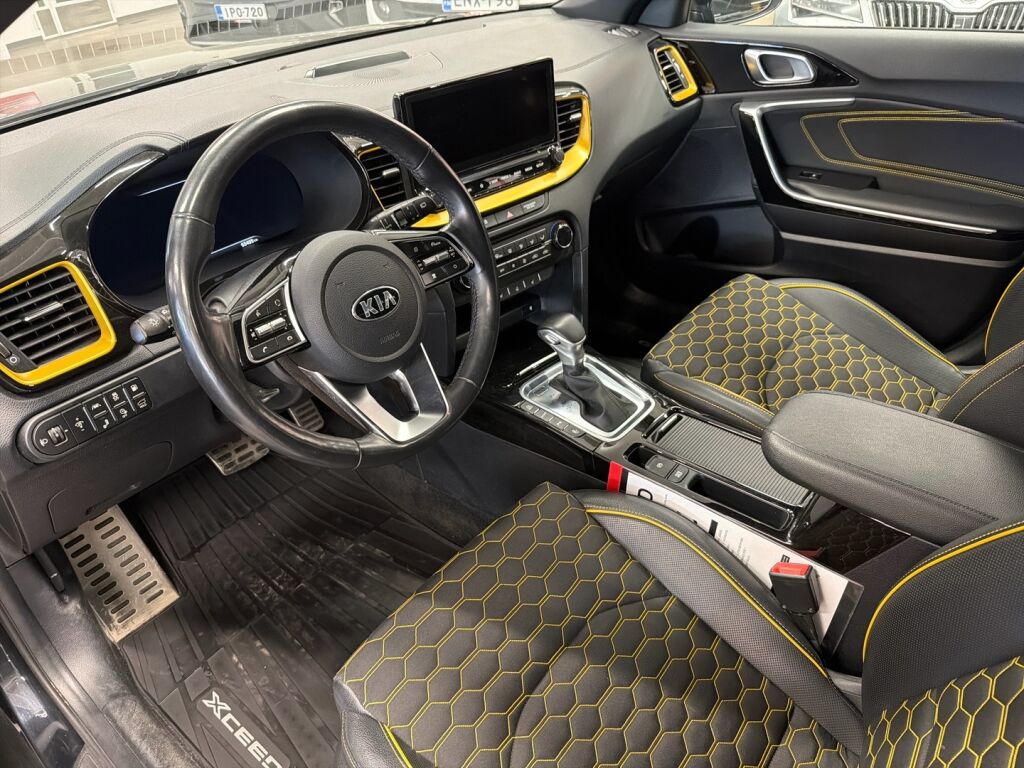 Kia XCeed 2020 Musta