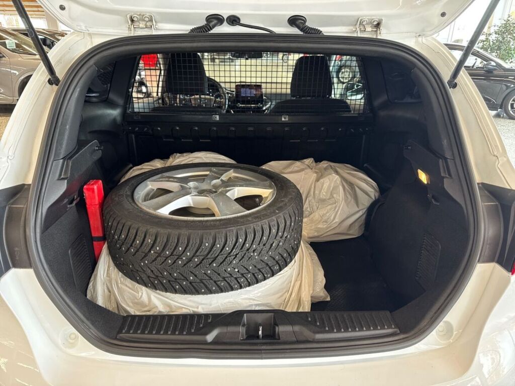 Ford Fiesta Van 2020 Valkoinen