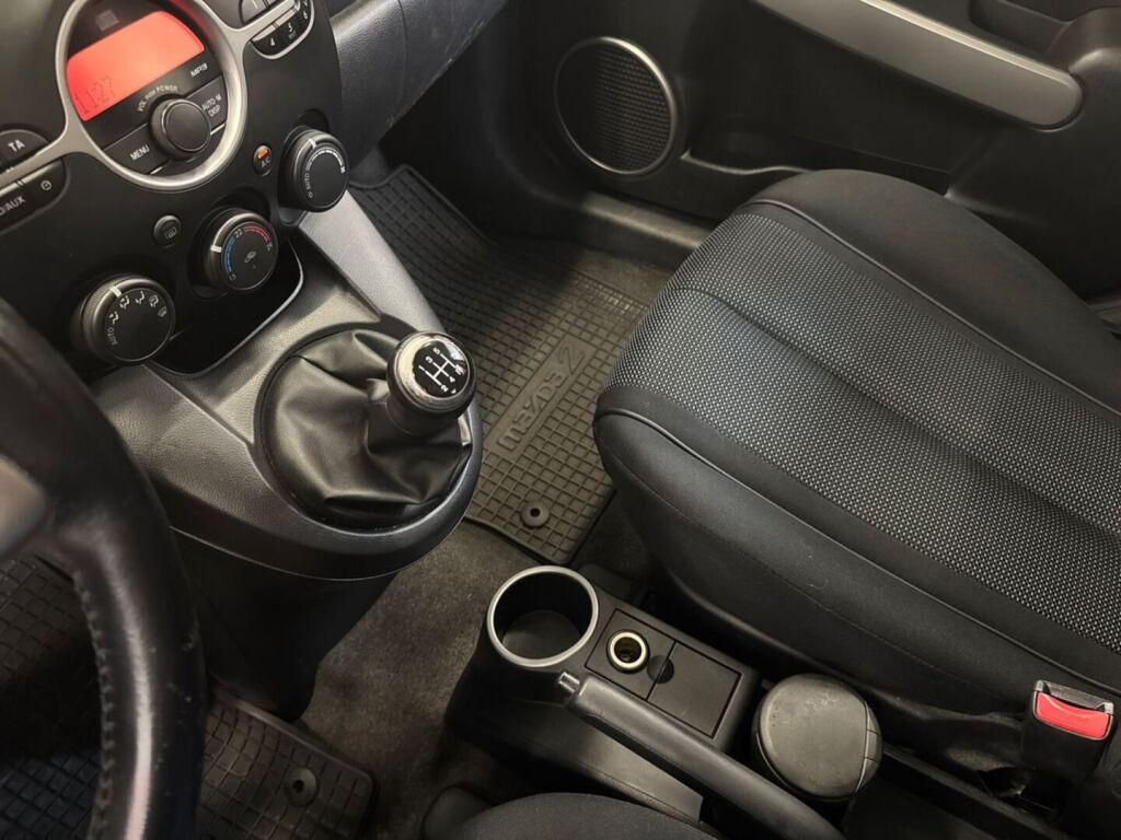 Mazda Mazda2 2008 Harmaa