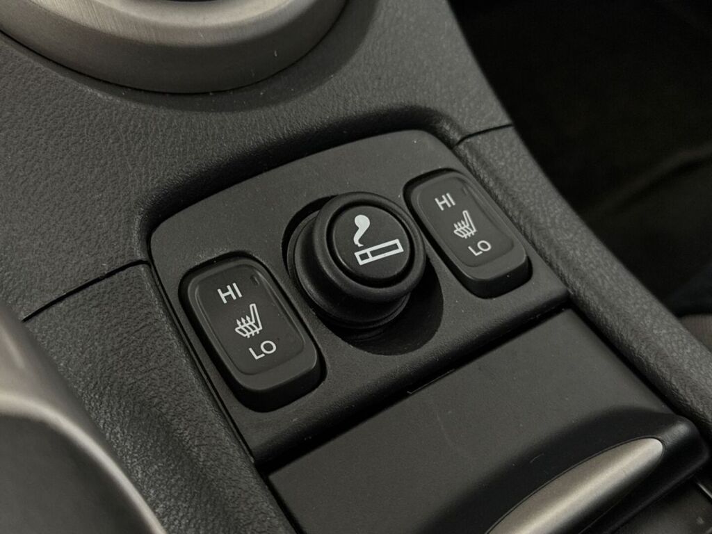 Honda Civic 2008 Ruskea (beige)
