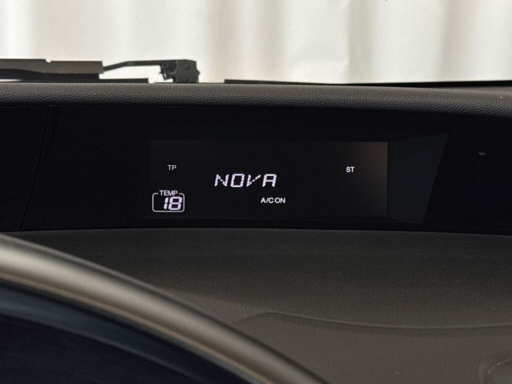 Honda Civic 2008 Ruskea (beige)