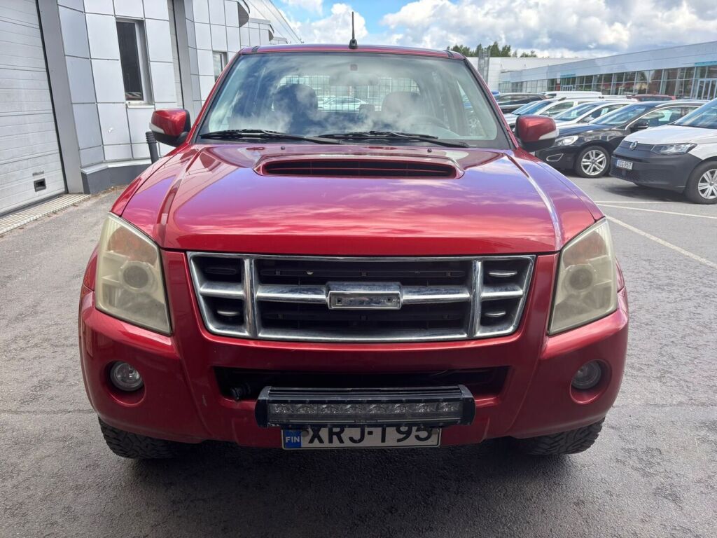 Isuzu D-Max 2009 Punainen