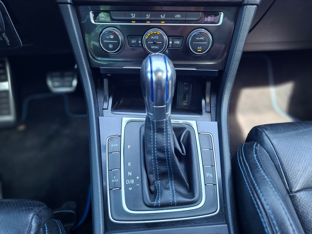 Volkswagen Golf 2016 Hopea