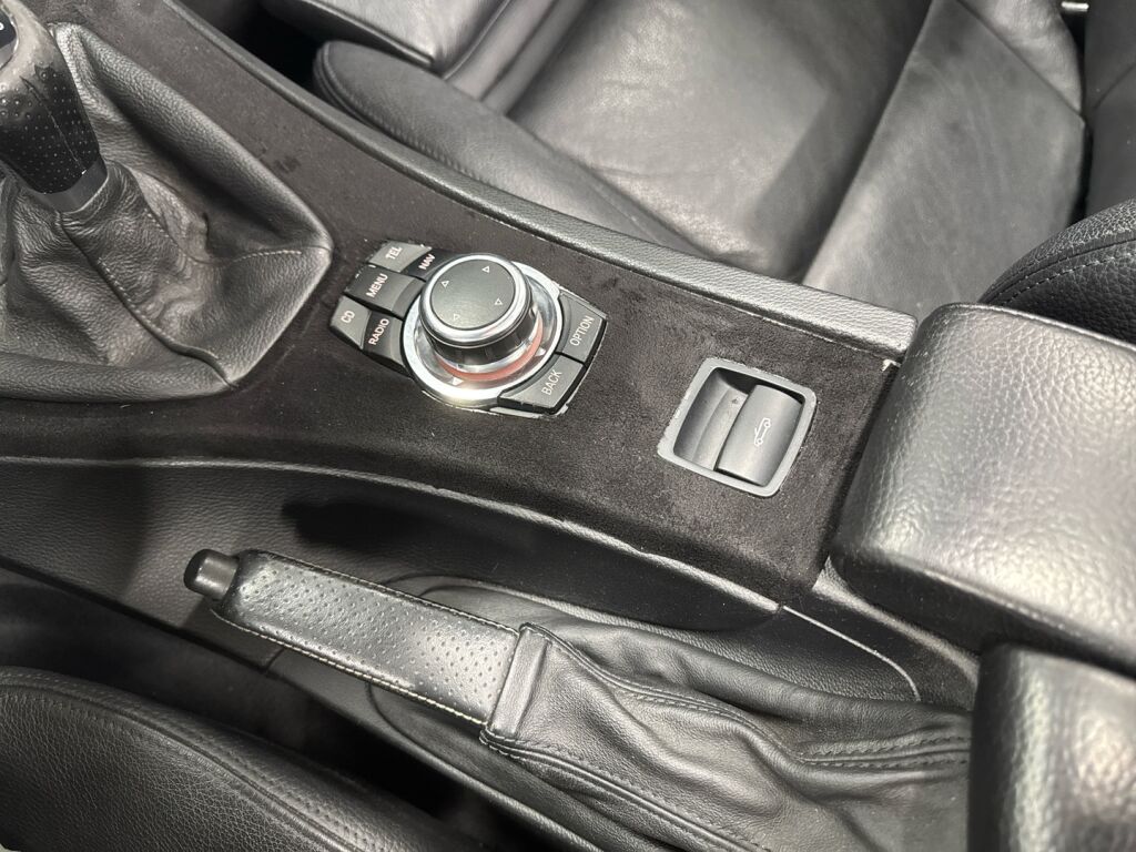 BMW 320 2011 Valkoinen