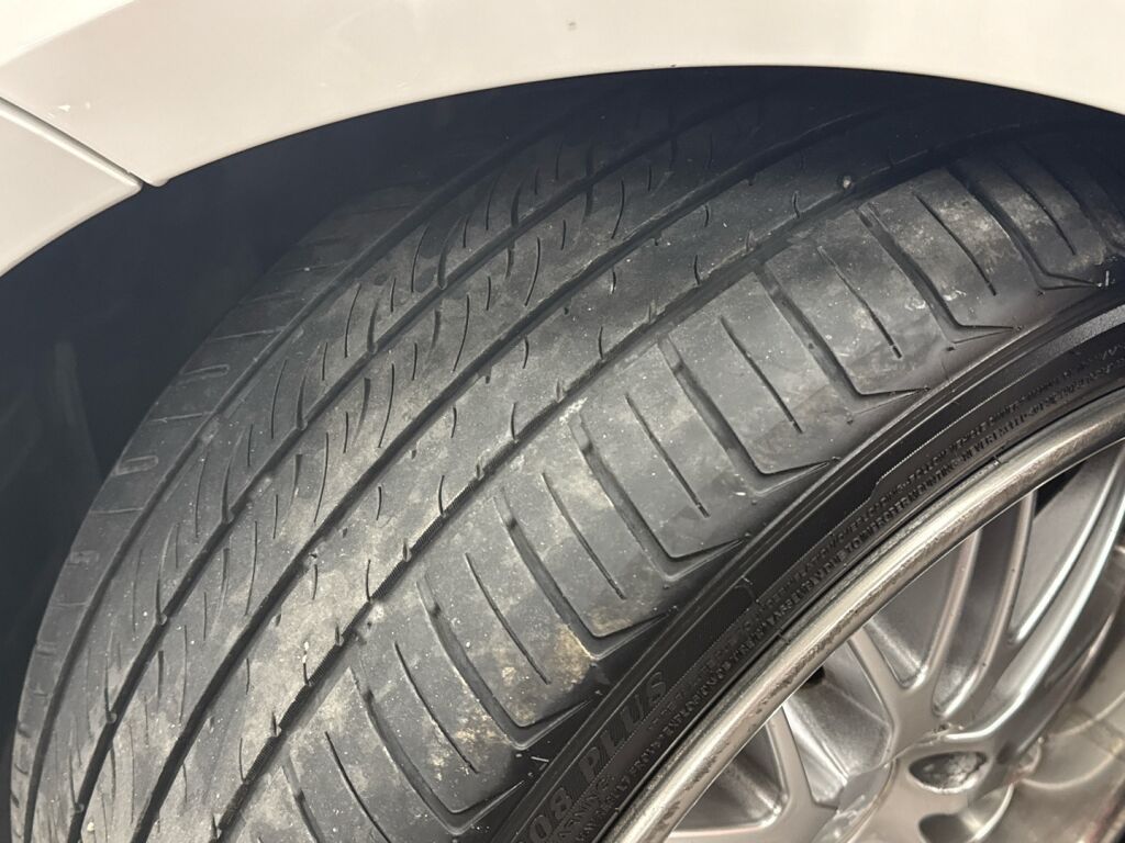 BMW 320 2011 Valkoinen