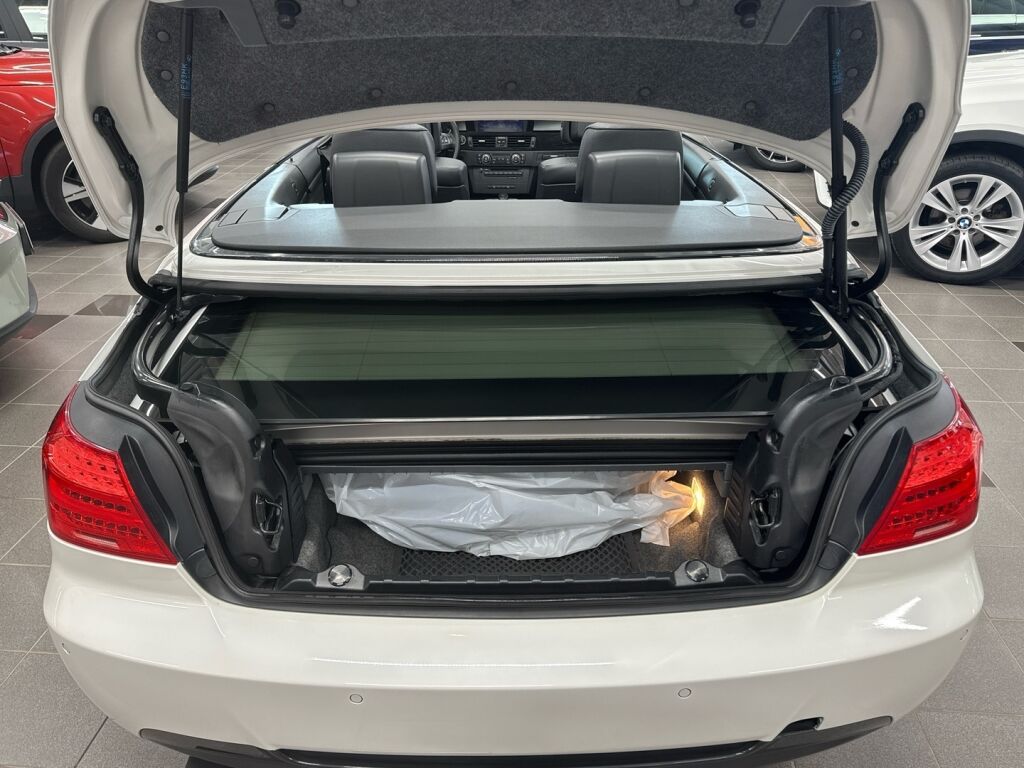 BMW 320 2011 Valkoinen