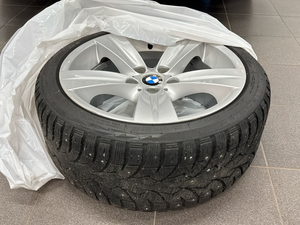 BMW 320 2011 Valkoinen