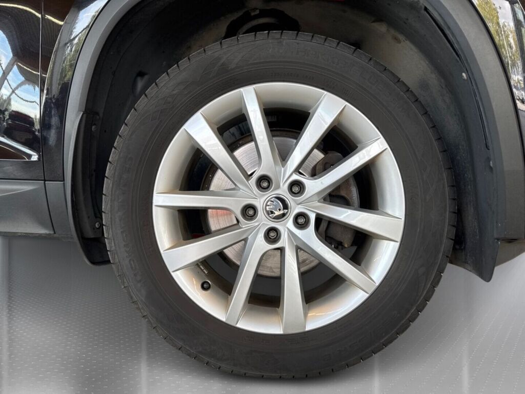 Skoda Kodiaq 2022 Musta