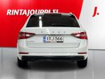 Skoda Superb 2022 Valkoinen