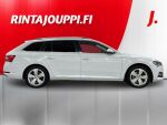 Skoda Superb 2022 Valkoinen