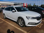 Skoda Superb 2022 Valkoinen