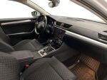 Skoda Superb 2022 Valkoinen