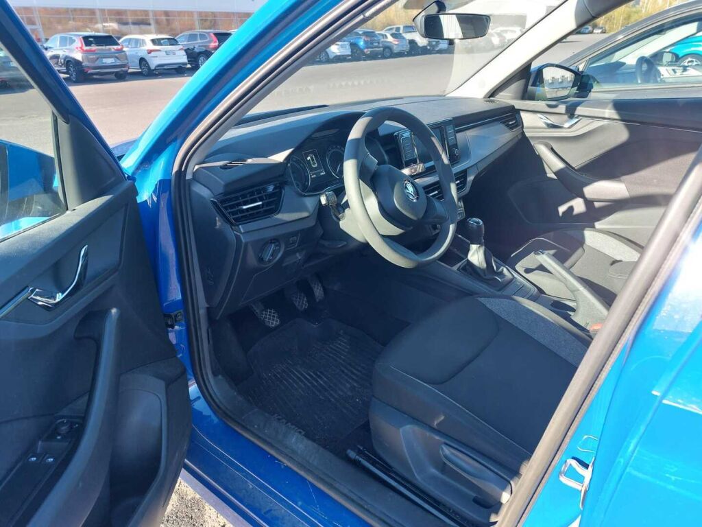 Skoda Kamiq 2022 Sininen