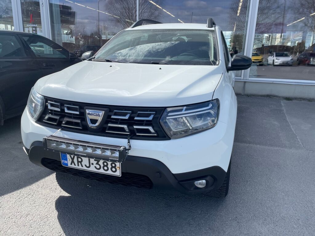 Dacia Duster 2022 Valkoinen