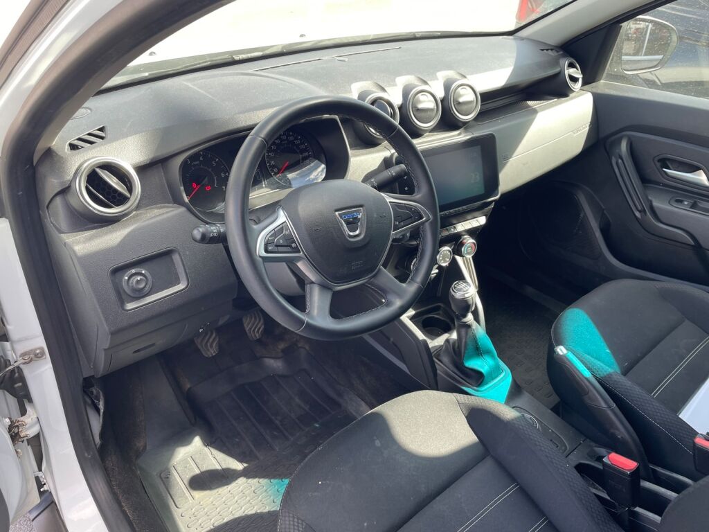 Dacia Duster 2022 Valkoinen
