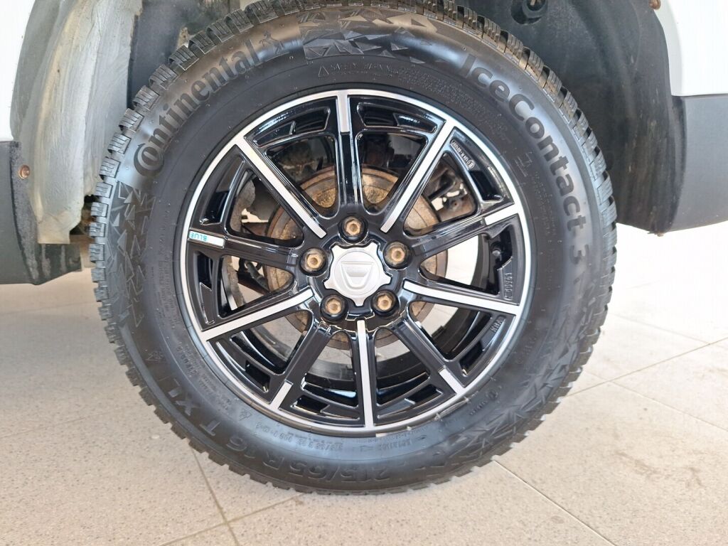 Dacia Duster 2022 Valkoinen