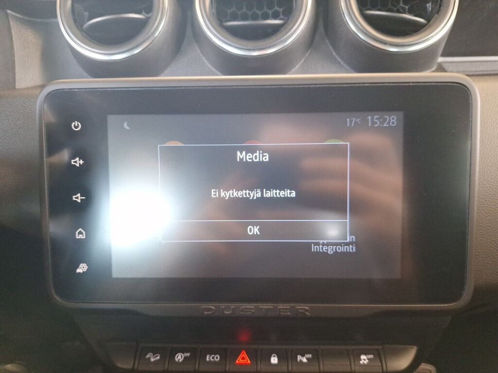 Dacia Duster 2022 Valkoinen