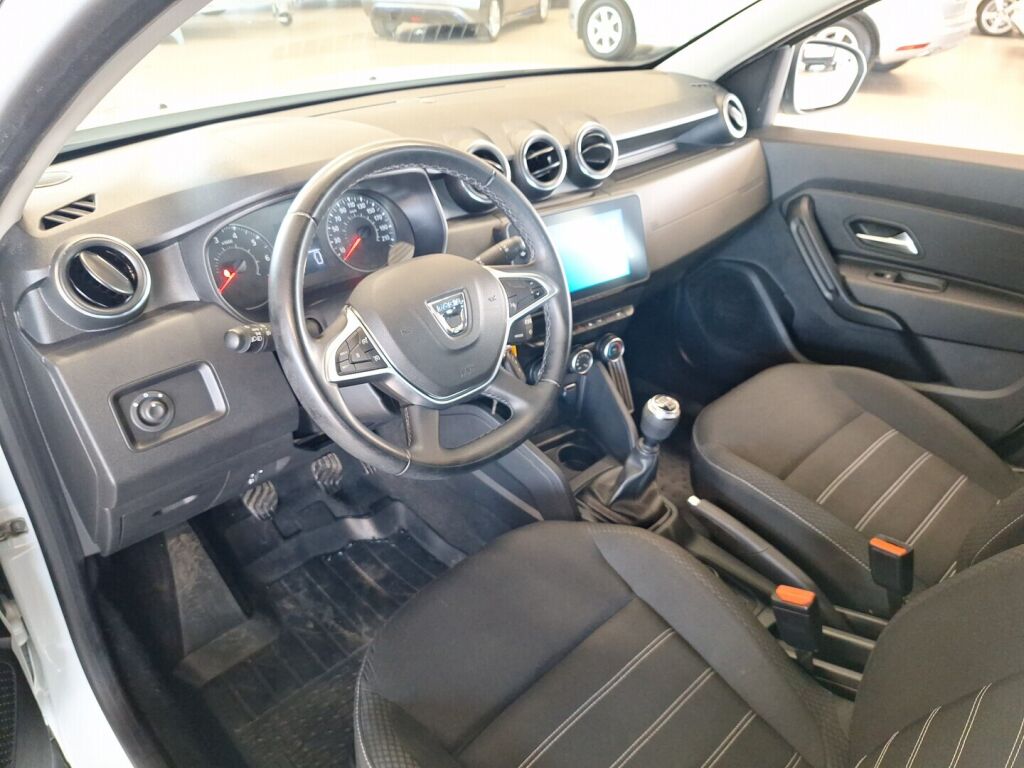 Dacia Duster 2022 Valkoinen