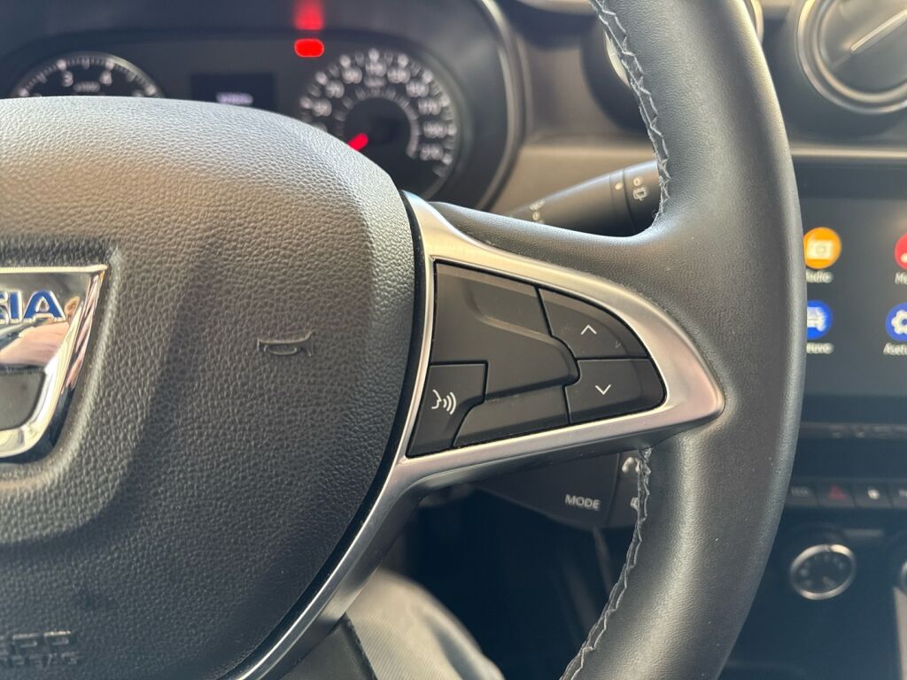 Dacia Duster 2022 Valkoinen