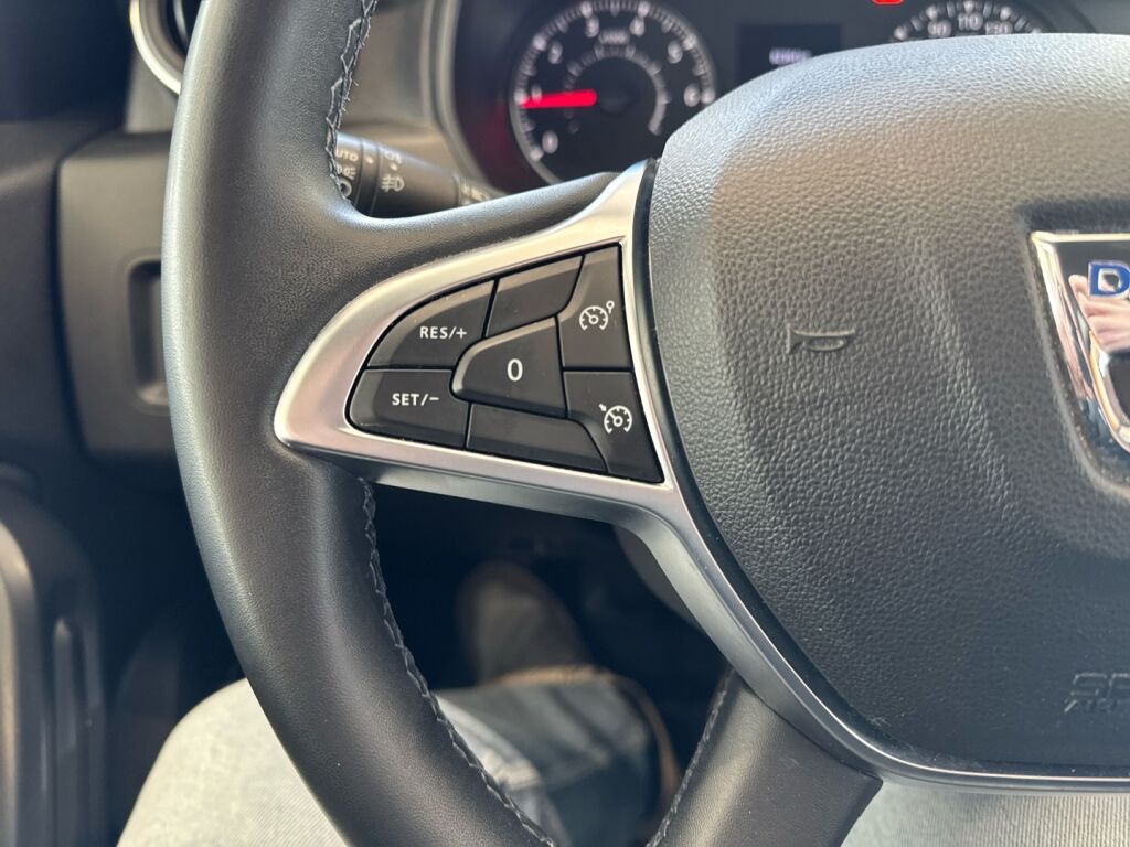 Dacia Duster 2022 Valkoinen