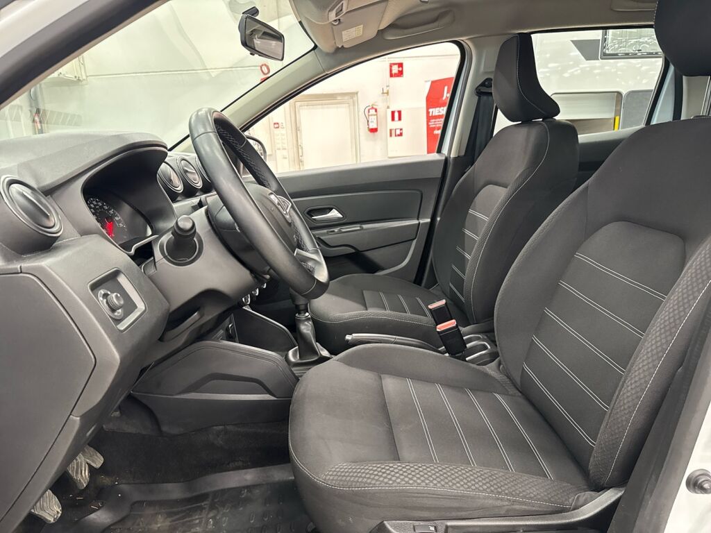 Dacia Duster 2022 Valkoinen