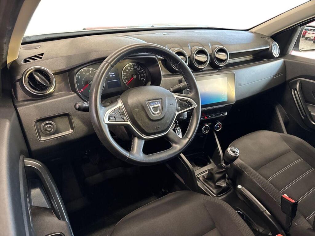 Dacia Duster 2023 Valkoinen