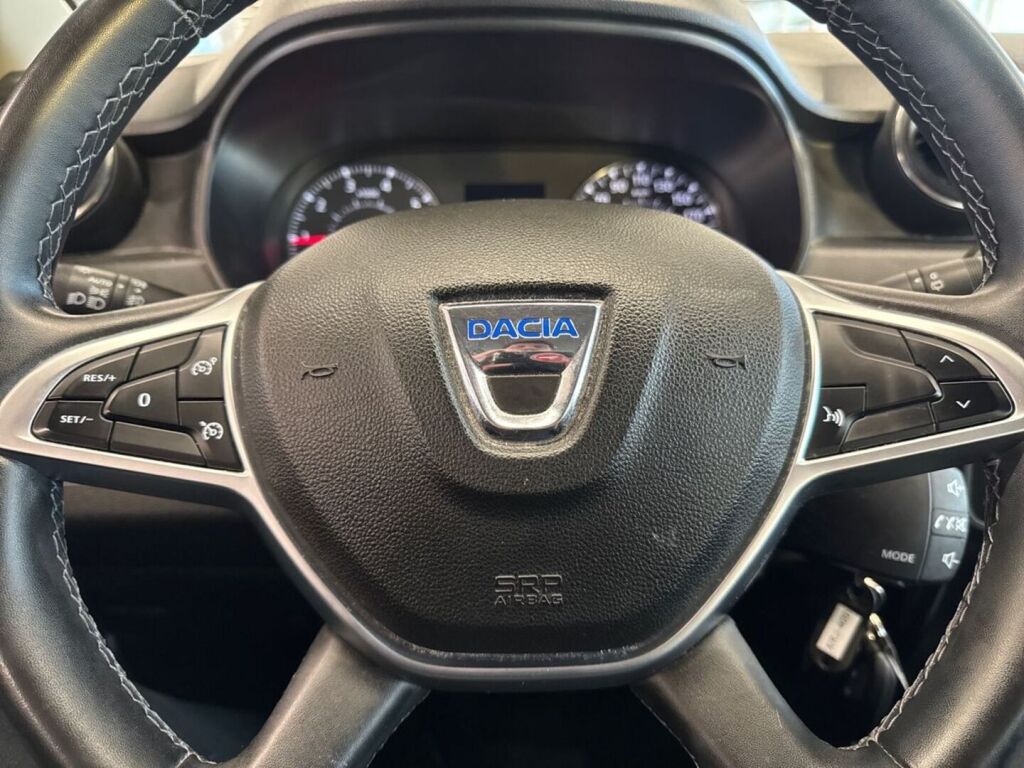 Dacia Duster 2023 Valkoinen