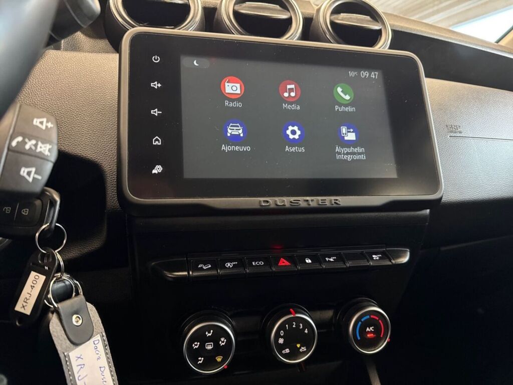 Dacia Duster 2023 Valkoinen