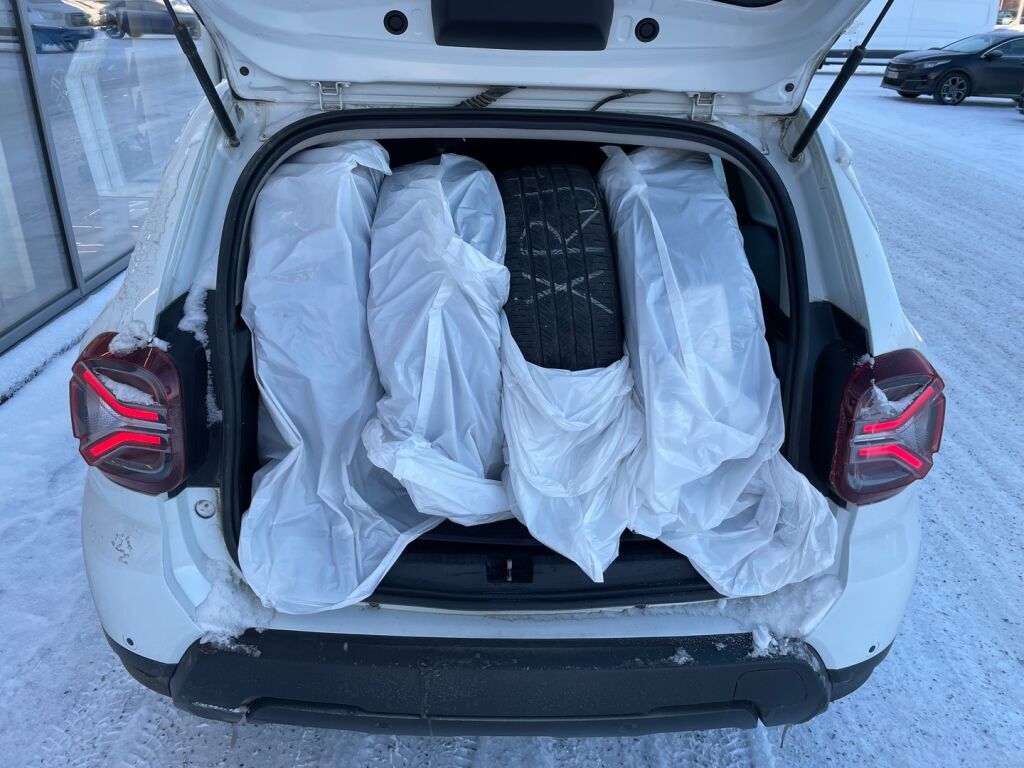 Dacia Duster 2023 Valkoinen