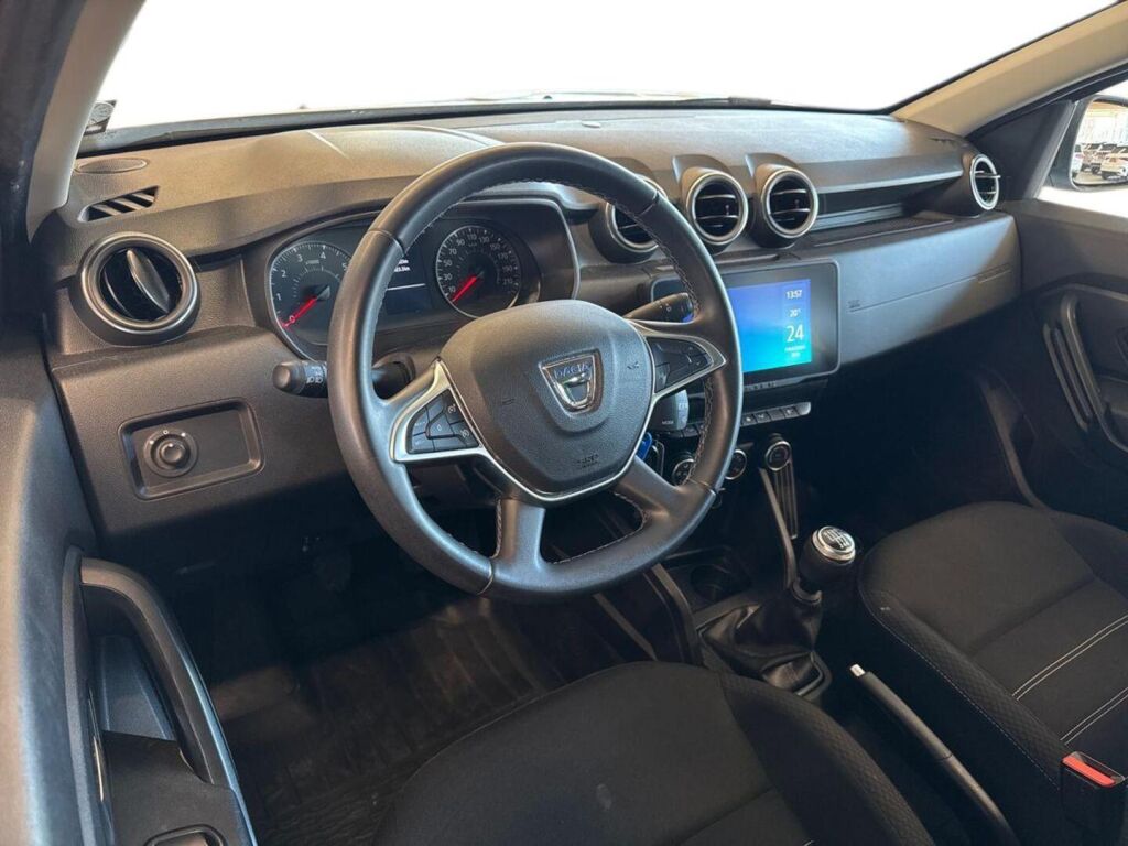 Dacia Duster 2022 Valkoinen