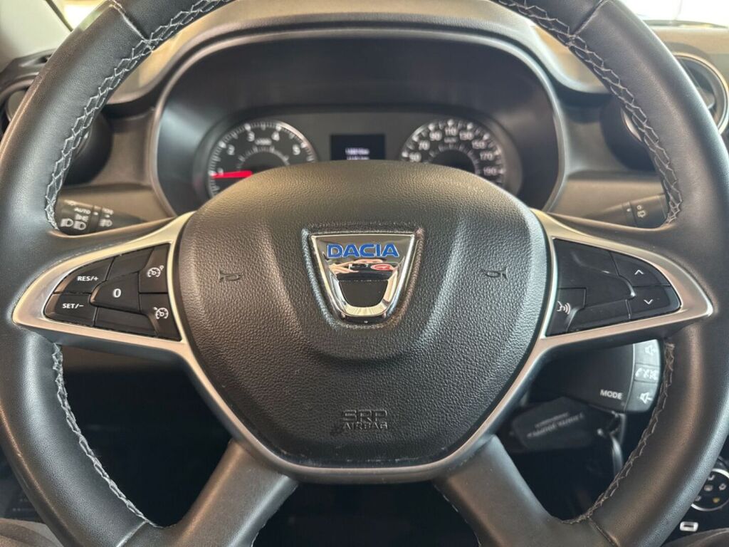 Dacia Duster 2022 Valkoinen