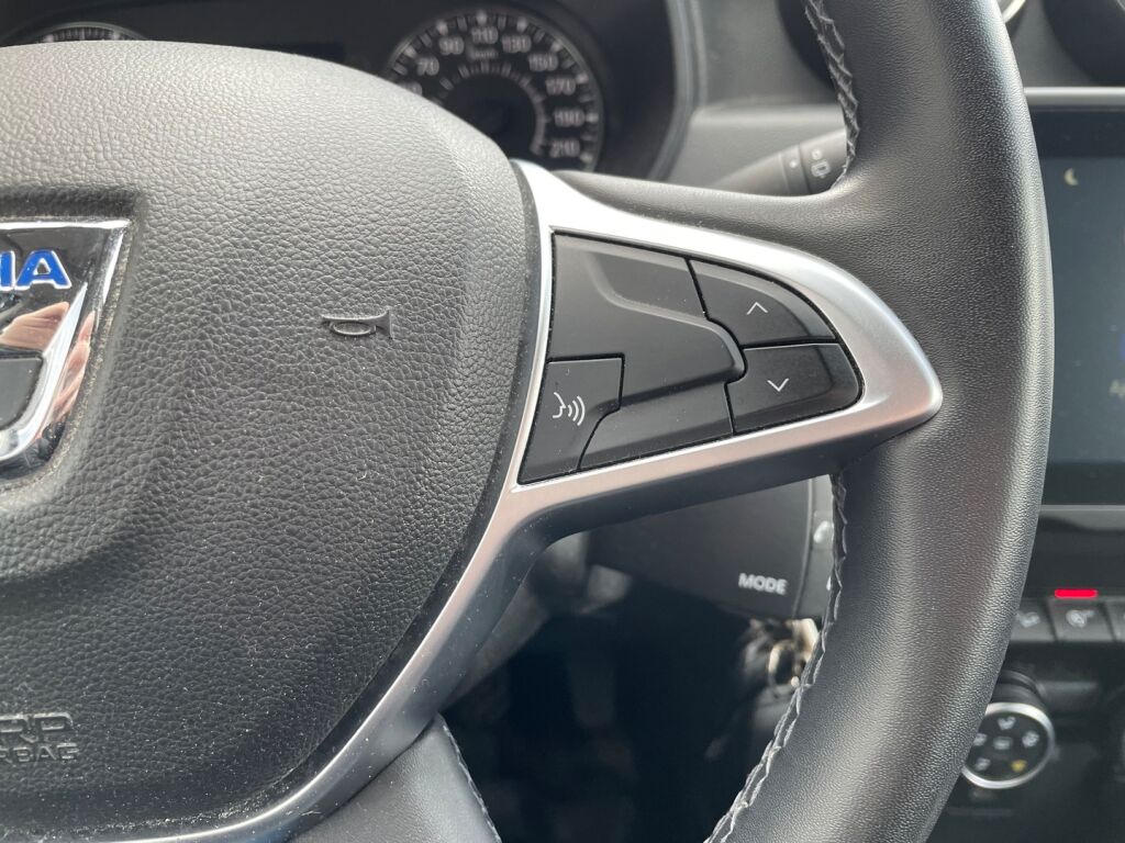 Dacia Duster 2022 Valkoinen