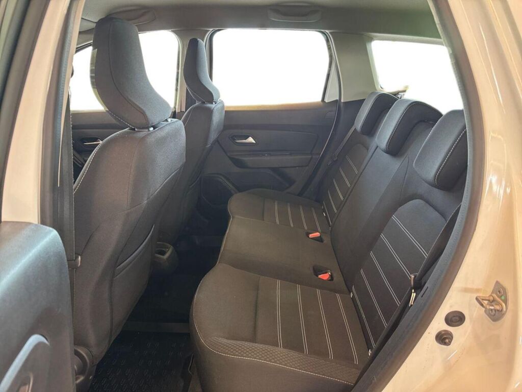 Dacia Duster 2022 Valkoinen