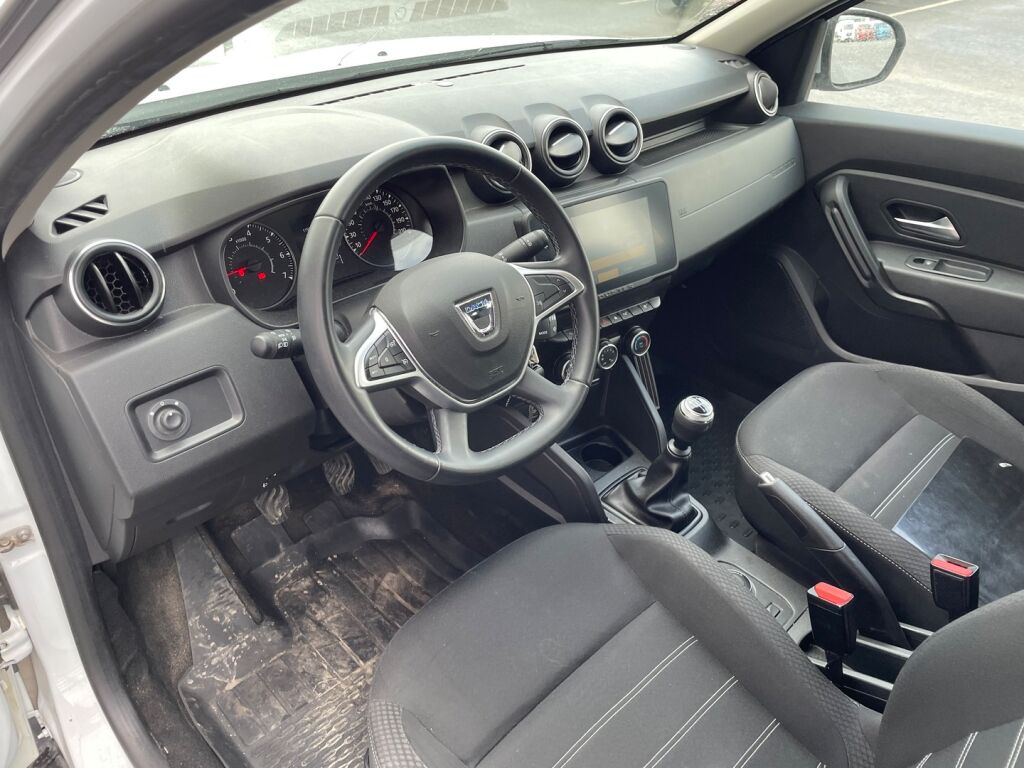 Dacia Duster 2022 Valkoinen