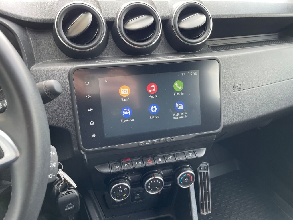 Dacia Duster 2022 Valkoinen