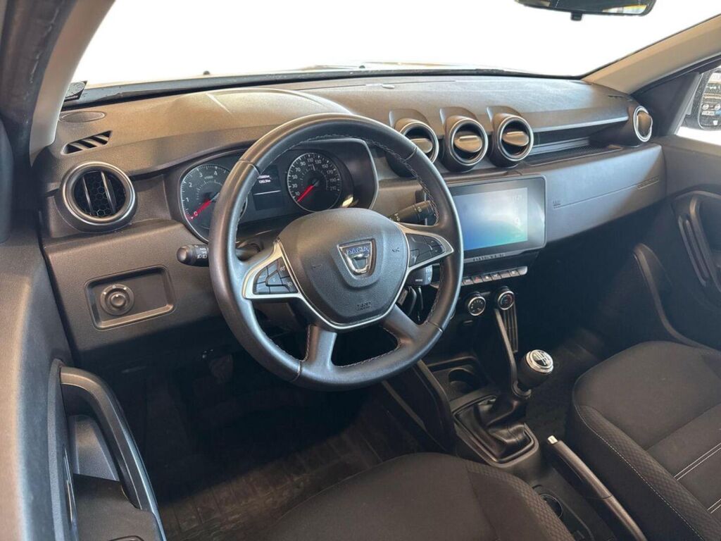 Dacia Duster 2022 Valkoinen