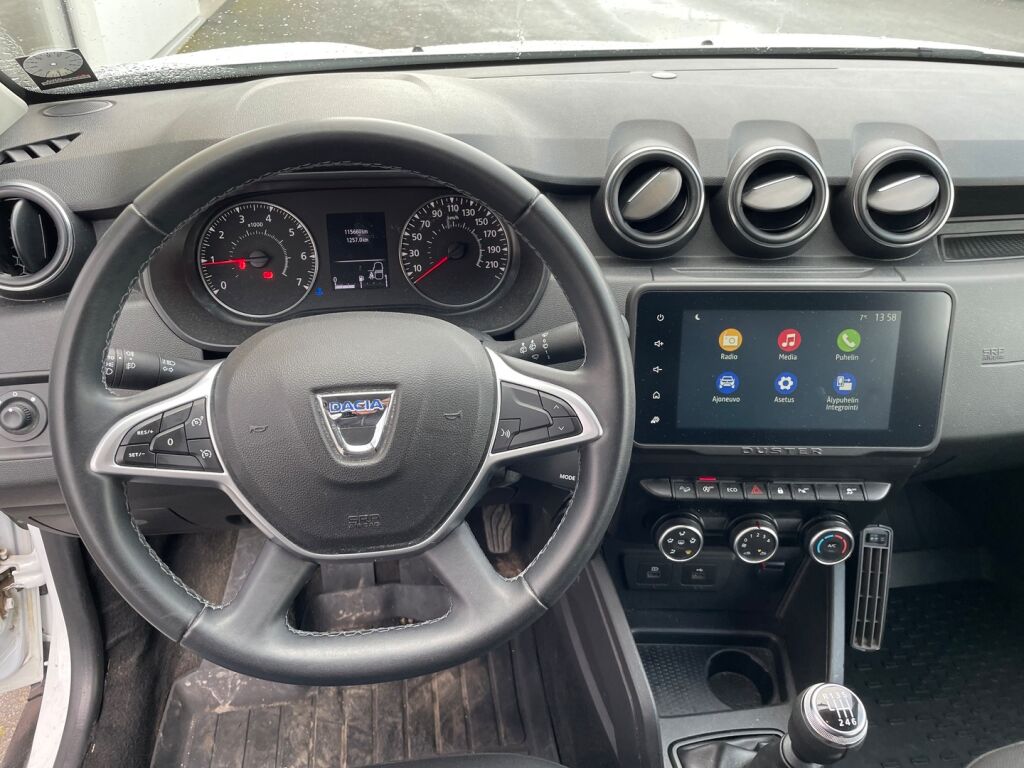 Dacia Duster 2022 Valkoinen